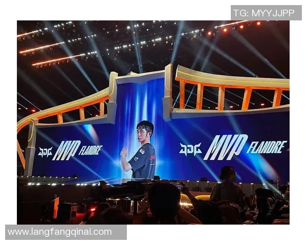 电竞比分赛后复盘FPX与JDG的战术灵活性分析与对比